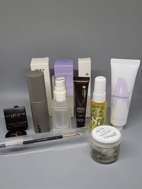 Allure Luxury Skin/Hair/Makeup 8 pc. Bundle of Favorites & Award Winners